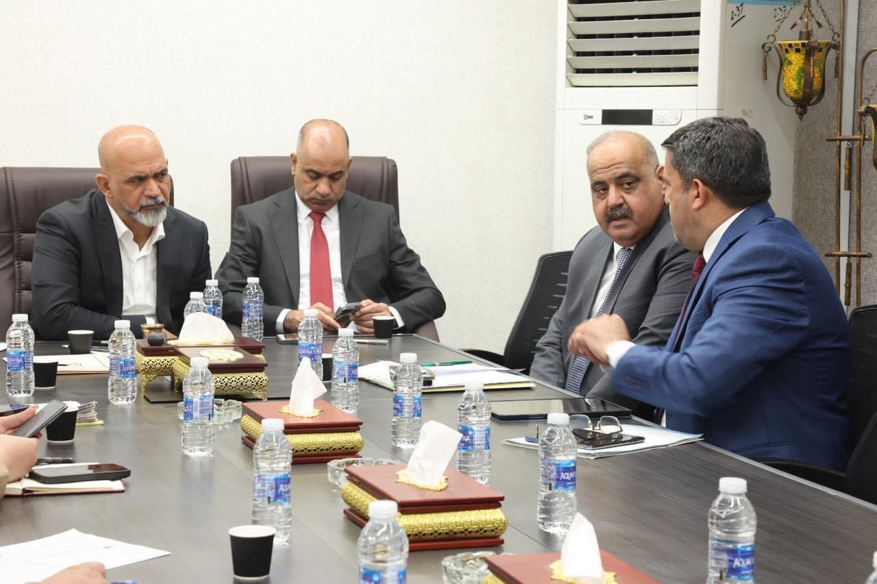 برئاسة الحميداوي.. الخدمات النيابية تناقش تلكؤ مشاريع أمانة بغداد واستعدادات الكهرباء لفصل الصيف